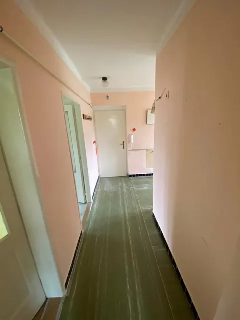 Chodba před rekonstrukcí – Hlavní